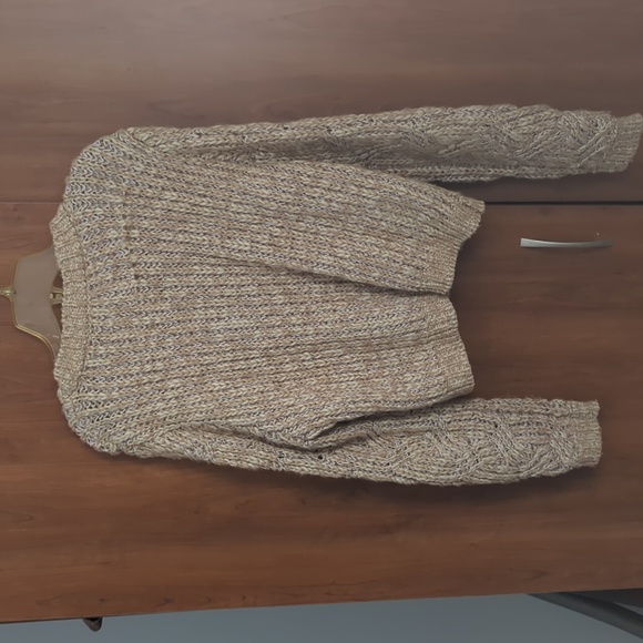 Cropped sweater - Picture 2 of 5